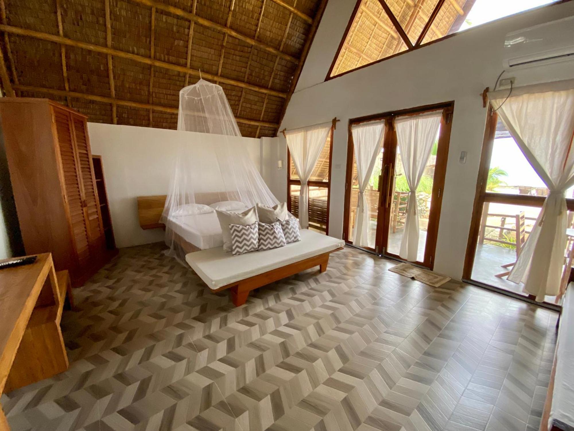 Surya Beach Resort Palawan Aborlan Exteriér fotografie